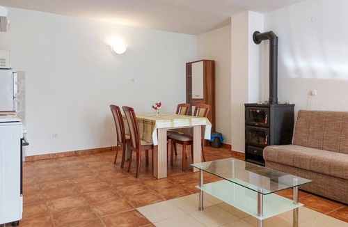 Ravni Apartment | Lovely apartment in Labin with WiFi