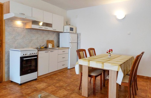 Ravni Apartment | Lovely apartment in Labin with WiFi