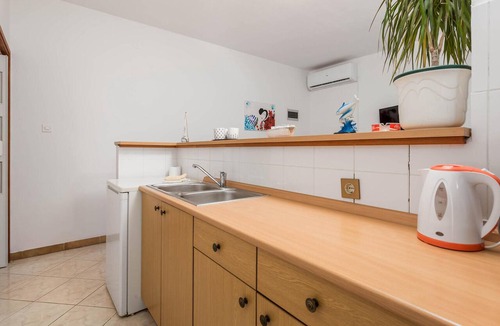 Opric Apartment | Lovely apartment in Lovran with WiFi