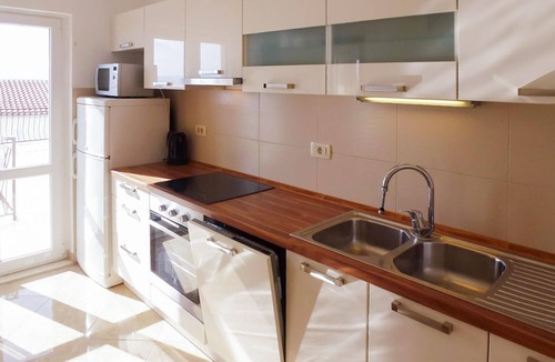 Stanici Apartment | Lovely apartment in Omis with WiFi