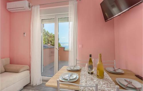Opric Apartment | Lovely Apartment In Opric With Wifi