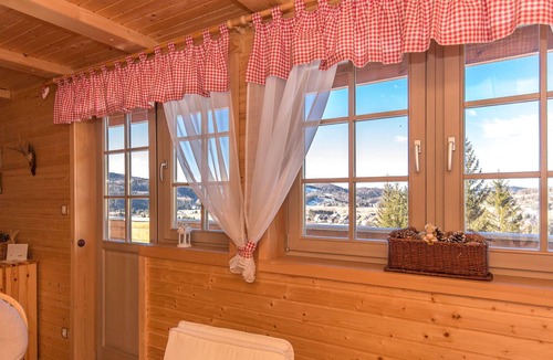 Ravna Gora House | Lovely holiday home in Ravna Gora with fireplace
