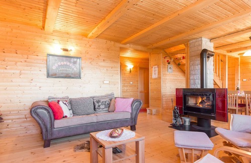 Ravna Gora House | Lovely holiday home in Ravna Gora with fireplace