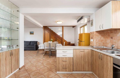 Buzet House | Lovely home in Buzet with sauna
