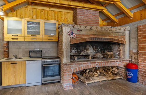 Begovo Razdolje House | Lovely home in Begovo Razdolje with WiFi