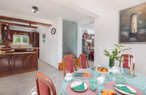 Blato na Cetini House | Lovely home in Blato na Cetini