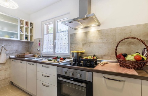 Peruski House | Lovely home in Krnica