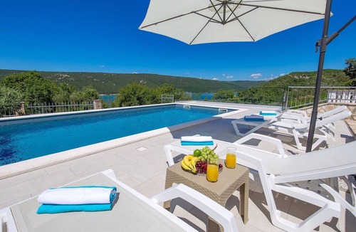 Trget House | Lovely home in Labin - Rabac