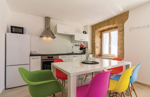 Mali Vareski House | Lovely home in Peruski