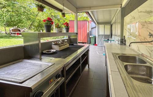 Podhum House | Lovely Home In Podhum With House A Panoramic View
