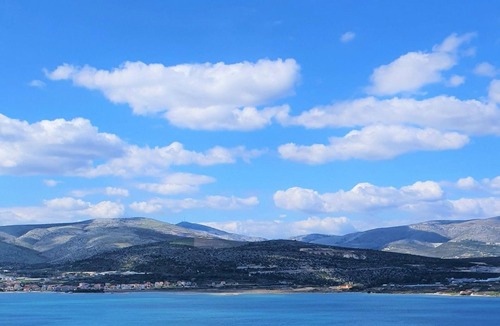 Municipality of Trogir House | Luxuriöse Villa Fantasy mit Meerblick und Pool i by Interhome