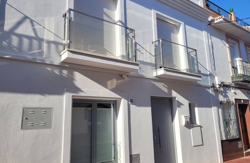 Nerja City Centre House | Luxurious 3/4 bedroom roof terrace house with Jacuzzi in Centre of Nerja