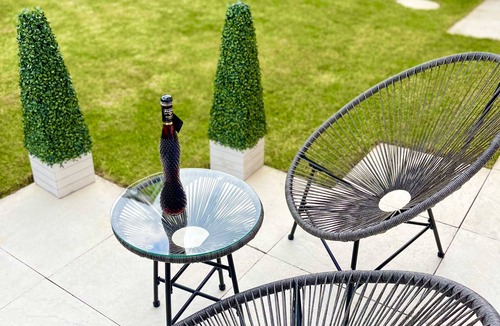 Tamworth House | Luxurious escape in contemporary house in Tamworth
