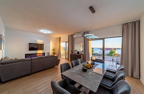 Potirna House | Luxurious home in Potirna (Uvala Nova) with sauna