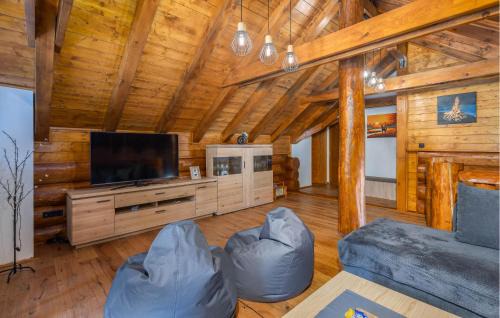 Sarsoni House | Luxurious Home In Fuzine With Sauna