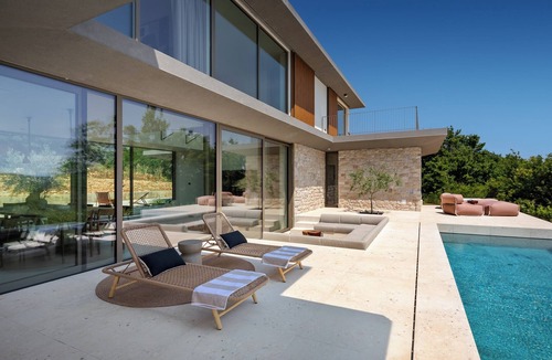 Kircija Villa | Luxury 6BR Spa Villa with Heated Infinity Pool