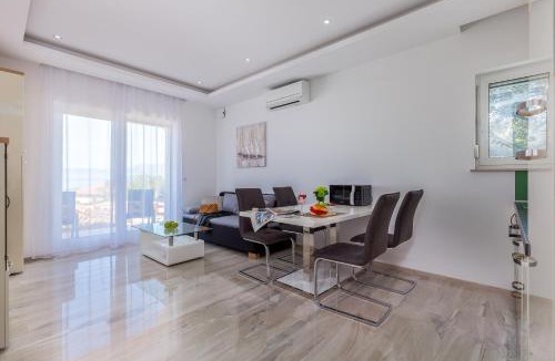 Kostrena Apartment | Luxury apartments Kostrena with pool 2