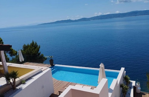 Marusici Apartment | Luxury Apartments Villa Ruzmarina with New heated Infinity Pool and Lounge Area