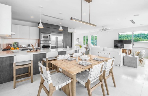 Sandy Ground Apartment | Luxury Beachfront Enclave Unit 2