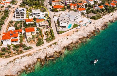 Sevid Villa | Luxury beachfront Villa Dolce Vita, Sevid