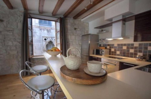 Cove Tri Zala (Zrnovo) Apartment | Luxury Loft in Ismaelli Palace Korcula