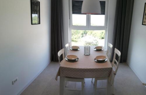 Rozmanici Apartment | Luxury Seaview Apartment with private pool