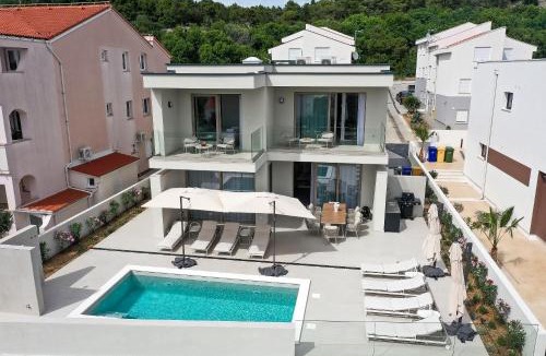 Caska Villa | Luxury Villa Caska Perla near Caska Beach & Zrće Beach