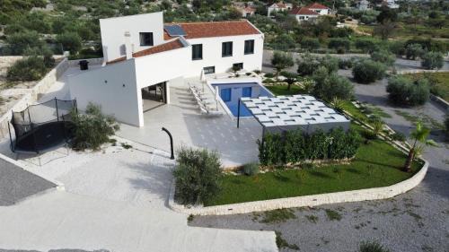 Marina Villa | Luxury Villa Dolac near Split, airport, complete privacy, infinity heated pool