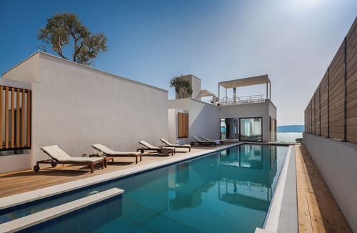 Marusici House | Luxury Villa in charming Omiš with fitness room, WiFi