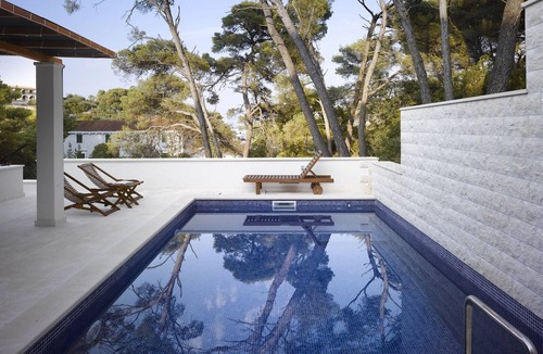Rogac Villa | LUXURY: VILLA on the SEA, POOL & BEACH BIKE & KAYAK & PRESENT