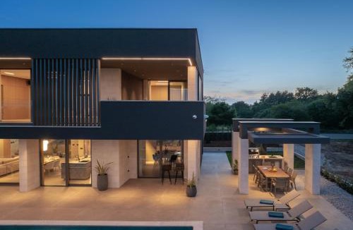 Krnica Villa | Luxury Villa Teulu with Sea View by Istrabook