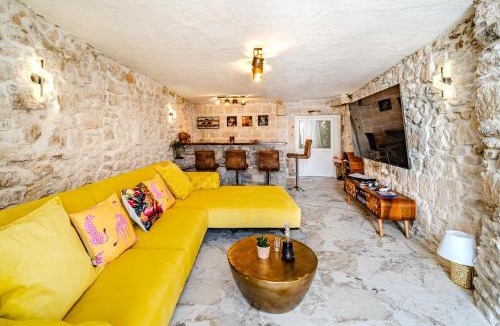Milna (Brac) Villa | Luxury Villa Unikat with Seaview & Jacuzzi