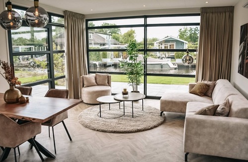 Loosdrecht House | Luxury Waterfront Escape