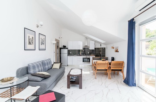 Postira Apartment | Mare Apt. 3 "Two balconies + loggia with garden view"