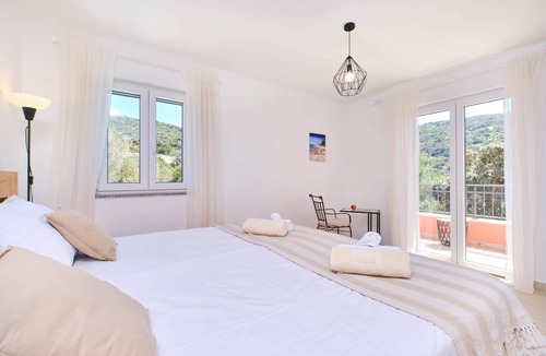 Miholascica Villa | MEACres Sun - secluded pool villa
