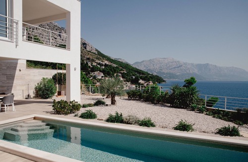 Medici Villa | Meerundmehr Dalmatia - Villa Litica - directly by the sea - direct beach access