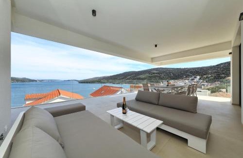 Marina Apartment | Mentis