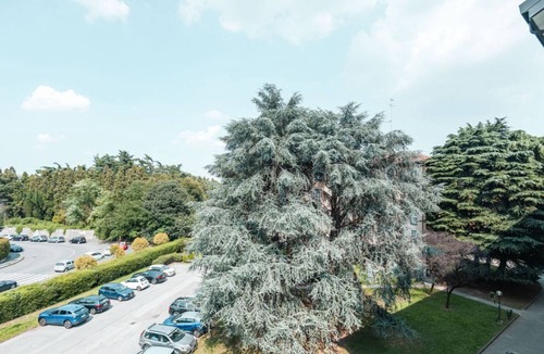 Gallaratese Apartment | Milan Bonola Apartment, free parking