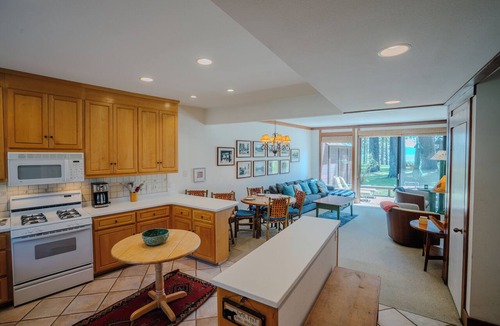 Tahoe Sierra Estates Condo | Mimi's Tahoe Tavern: Comfort, Style, and Location, Full Access to Amenities. By Tahoe Time VR