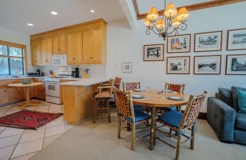 Tahoe Sierra Estates Condo | Mimi's Tahoe Tavern: Comfort, Style, and Location, Full Access to Amenities. By Tahoe Time VR