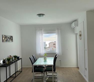 Novalja Apartment | Mirela modern apartment near the beach, Novalja