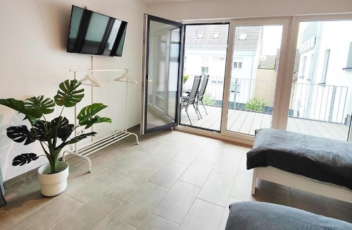 Seligenstadt Apartment | Modern Apartment near Offenbach in Seligenstadt