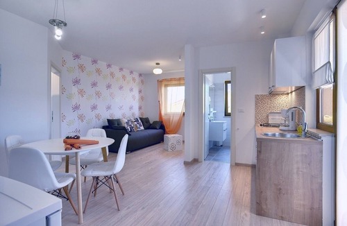 Vinkuran Apartment | Modern apartment with access to balcony including sea view