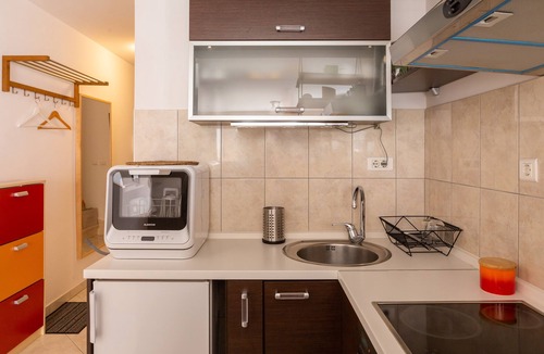 Bacvice Apartment | Modern apt with terrace 4 min walk to the beach