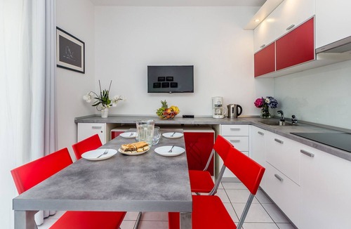 Silo Apartment | Modern Two-bedroom Apartment with Balcony Presker