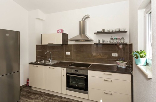Rudine Apartment | Modern Villa in Kaštel Novi with Swimming Pool