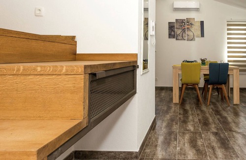 Rudine Apartment | Modern Villa in Kaštel Novi with Swimming Pool