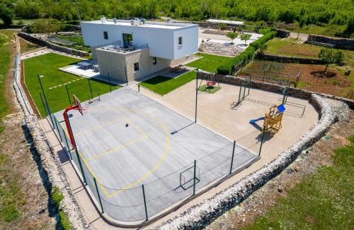 Central Dalmatia Villa | Modern Villa M30 with private pool, 3 en-suite bedrooms