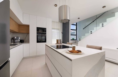 Vantacici Villa | Modern Villa Sarah with heated pool & Seaview