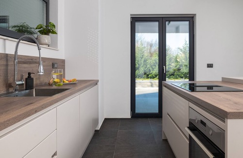 Boljevici Villa | Moderne Istrische Villa Perfekt für Einen Ruhigen Familienurlaub und Entspannung